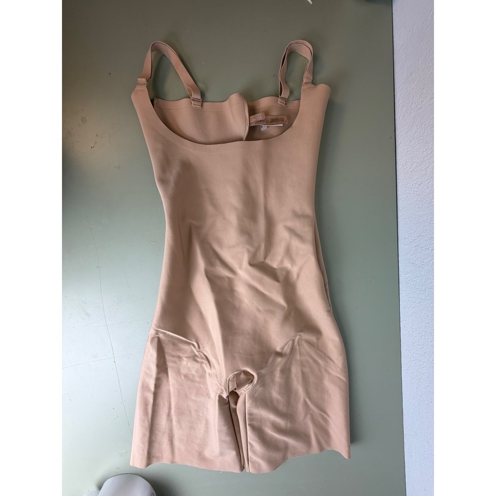 Skims Sculpting Mid Thigh Bodysuit XL Sand EUC Open Bust Compression Minimalist